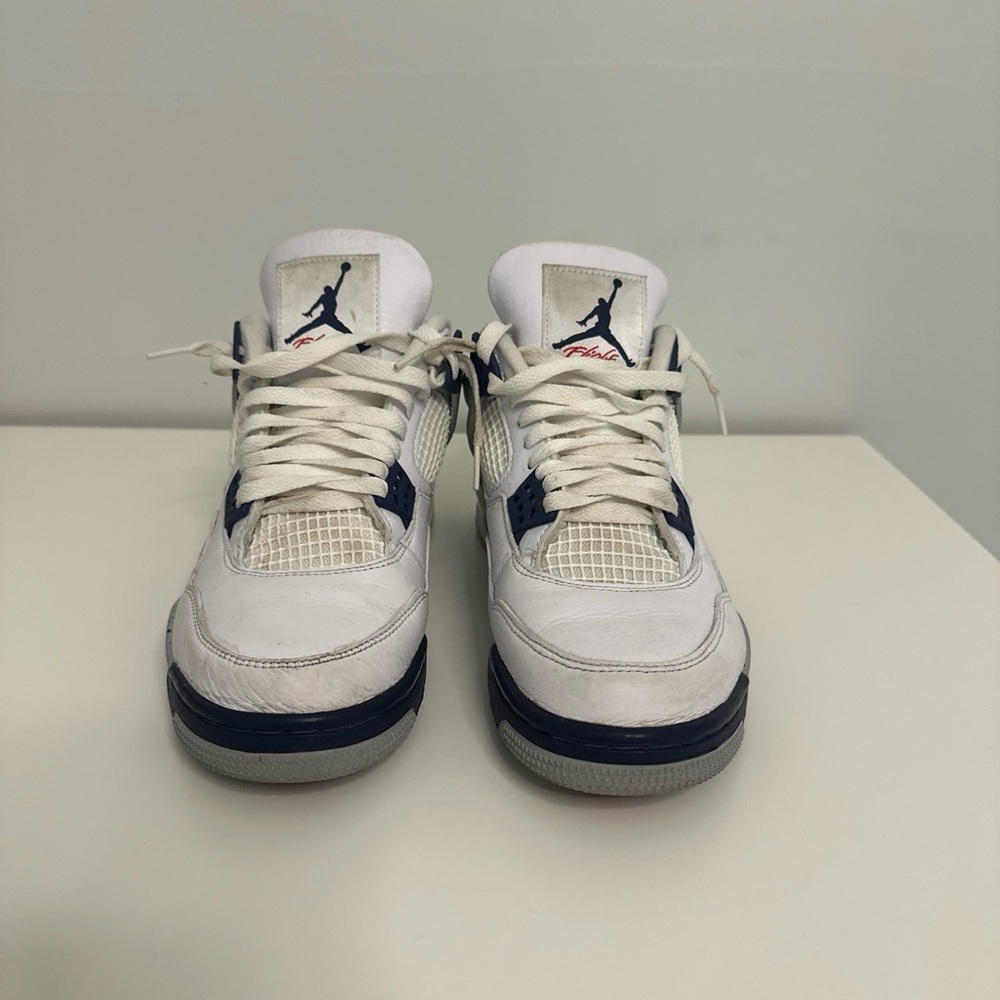 Jordan 4, size US 8 Men’s, Midnight navy